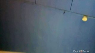 Fui mijar na rua da pegacão e acabei dando a bunda ao novinho dotado