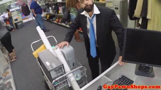 Straight bearded pawnclient fucks pawnbroker
