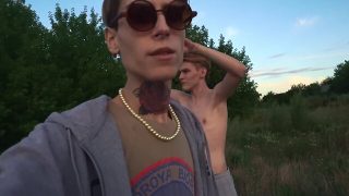 Cycling in the summer heat: a hot blowjob on the bike